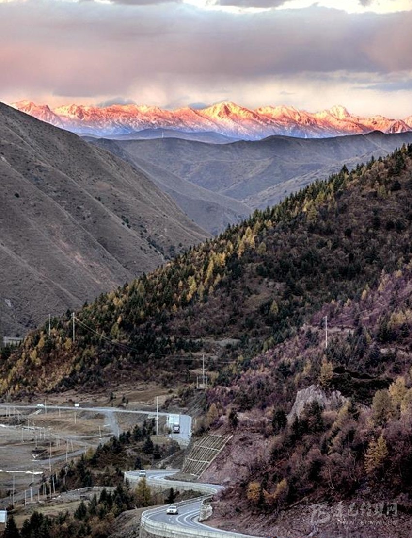 公路都這么美，你在川西高原到底錯(cuò)過了多少風(fēng)景？
