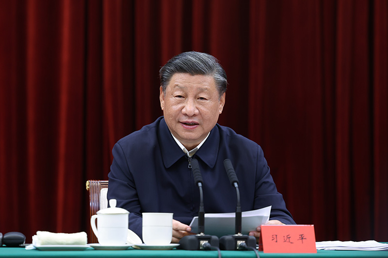 2023年10月12日下午，中共中央總書記、國家主席、中央軍委主席習(xí)近平在江西省南昌市主持召開進一步推動長江經(jīng)濟帶高質(zhì)量發(fā)展座談會并發(fā)表重要講話。新華社記者 鞠鵬 攝
