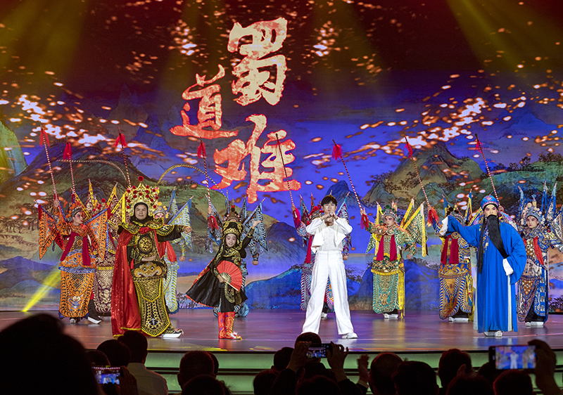 2023年10月13日，成都，“把青春華章寫在祖國大地上”大思政課網絡主題宣傳和互動引導活動在四川大學舉行。