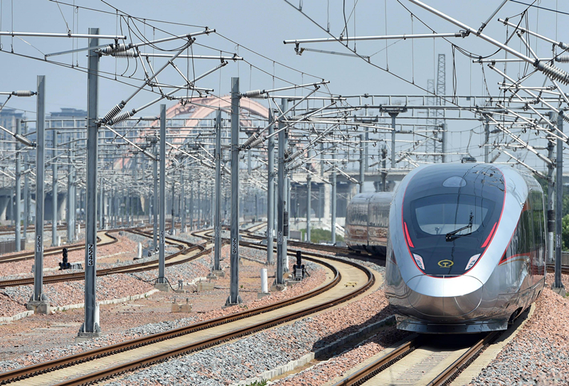 2022年6月20日，濟鄭高鐵鄭州首發(fā)G9206次列車駛出鄭州東站。